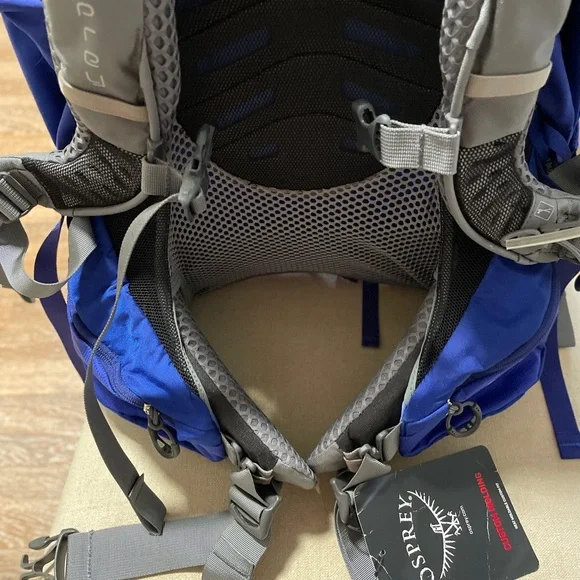 Osprey Blue/Gray Hiking Backpack with Top-Loading Design WMS XS Ariel 55 AG - Picture 6 of 8